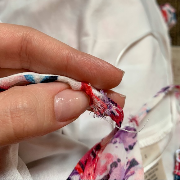 Francesca’s Floral Dress - Picture 7 of 9